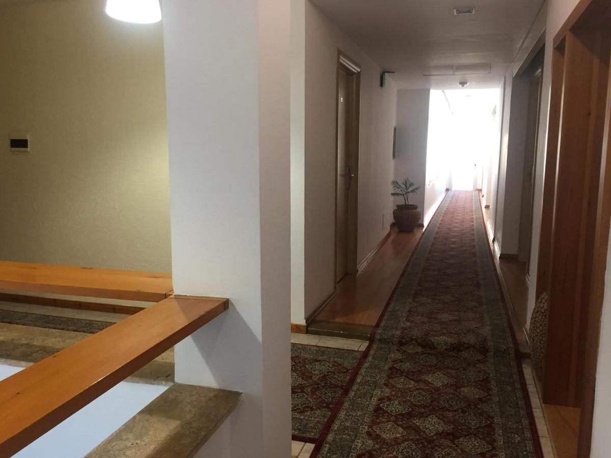 Hotel Bermon Tirana Esterno foto